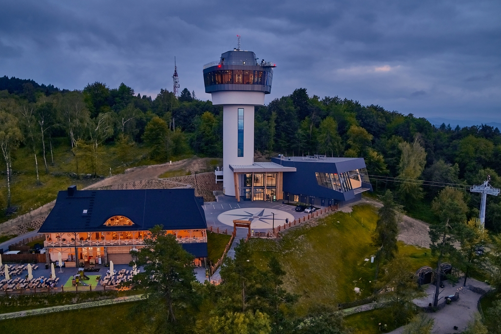 British Glass member Pilkington UK's AviSafe™ glass has been used on a new tourist attraction in the town of Solina in Poland.